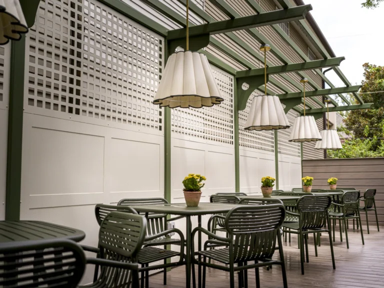 CHROMA23080853864.jpg 768x576