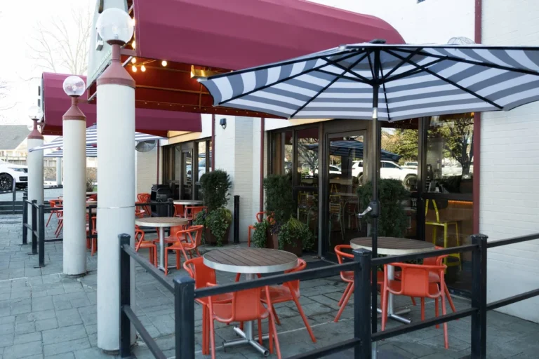 Zaza Exterior 4022.jpg 768x512